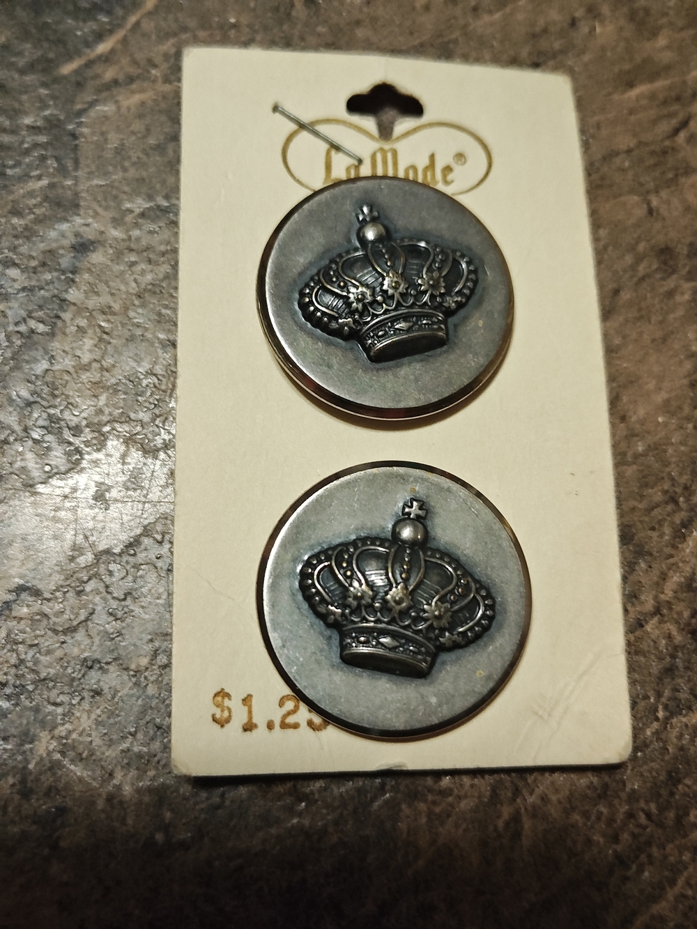 La Mode Women's Silver Crown Accent Buttons - Set of 2